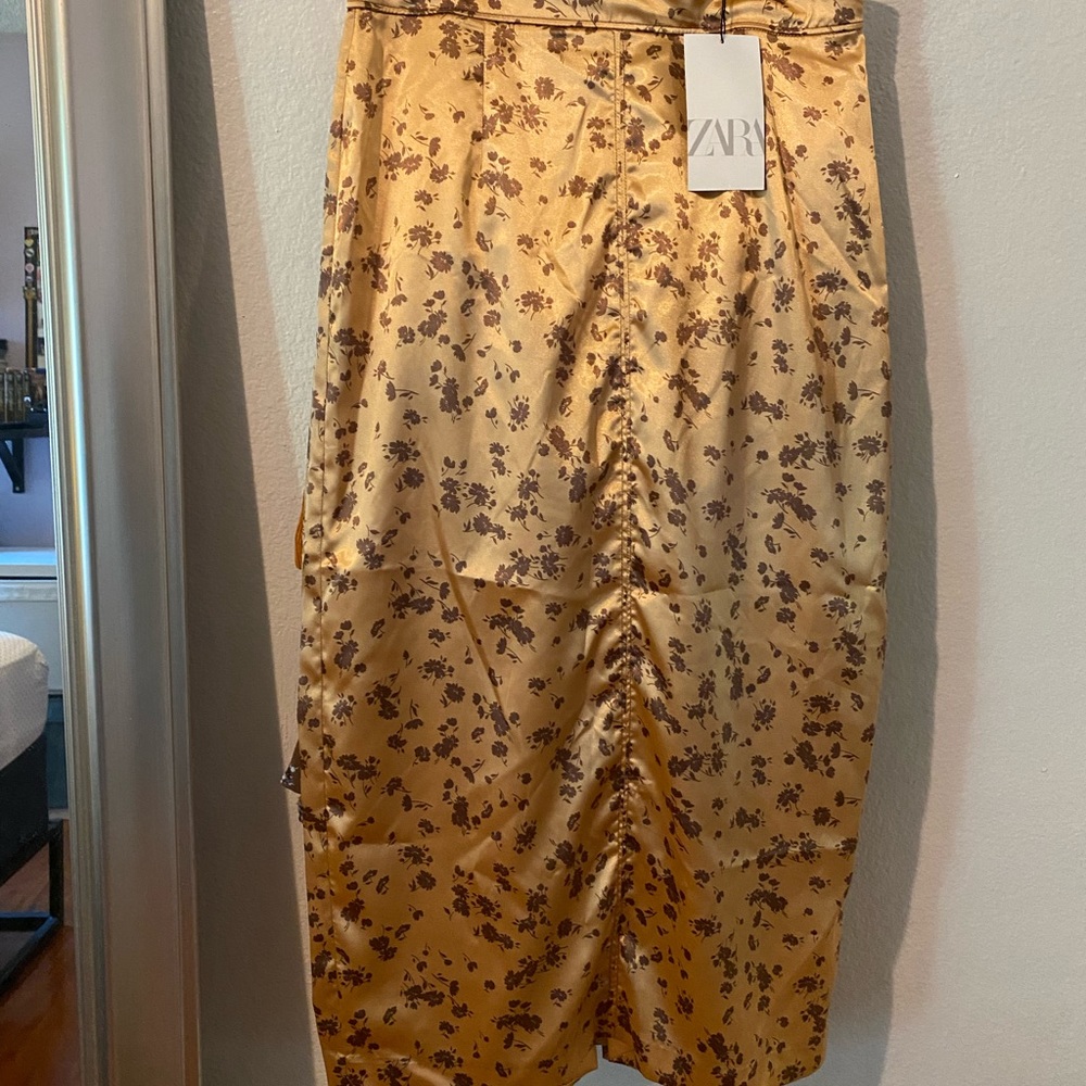 Zara long gold skirt
